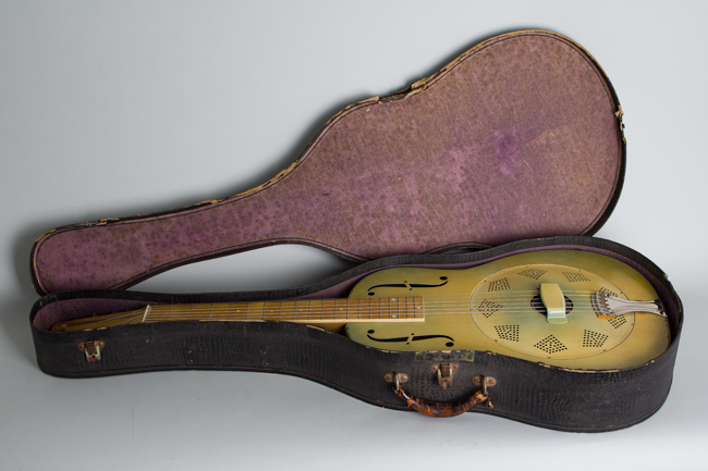 National  Triolian Resophonic Guitar  (1931)