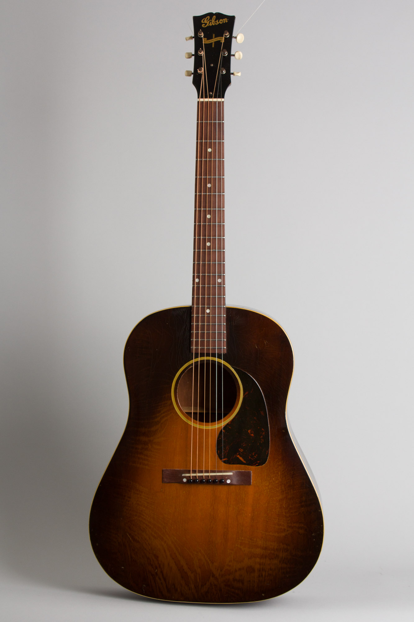 Gibson J-45 Flat Top Acoustic Guitar (1943-4) | RetroFret