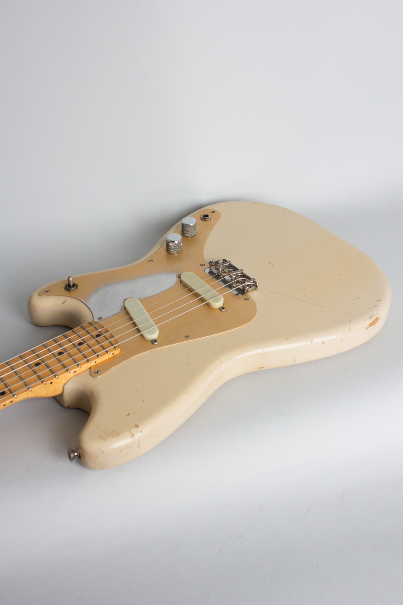 Fender Duo-Sonic Solid Body Electric Guitar (1958) | RetroFret