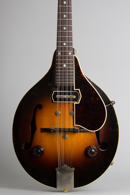 Gibson  EM-150 Hollow Body Electric Mandolin  (1939)