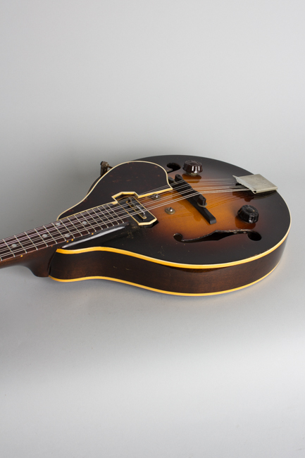 Gibson  EM-150 Hollow Body Electric Mandolin  (1939)