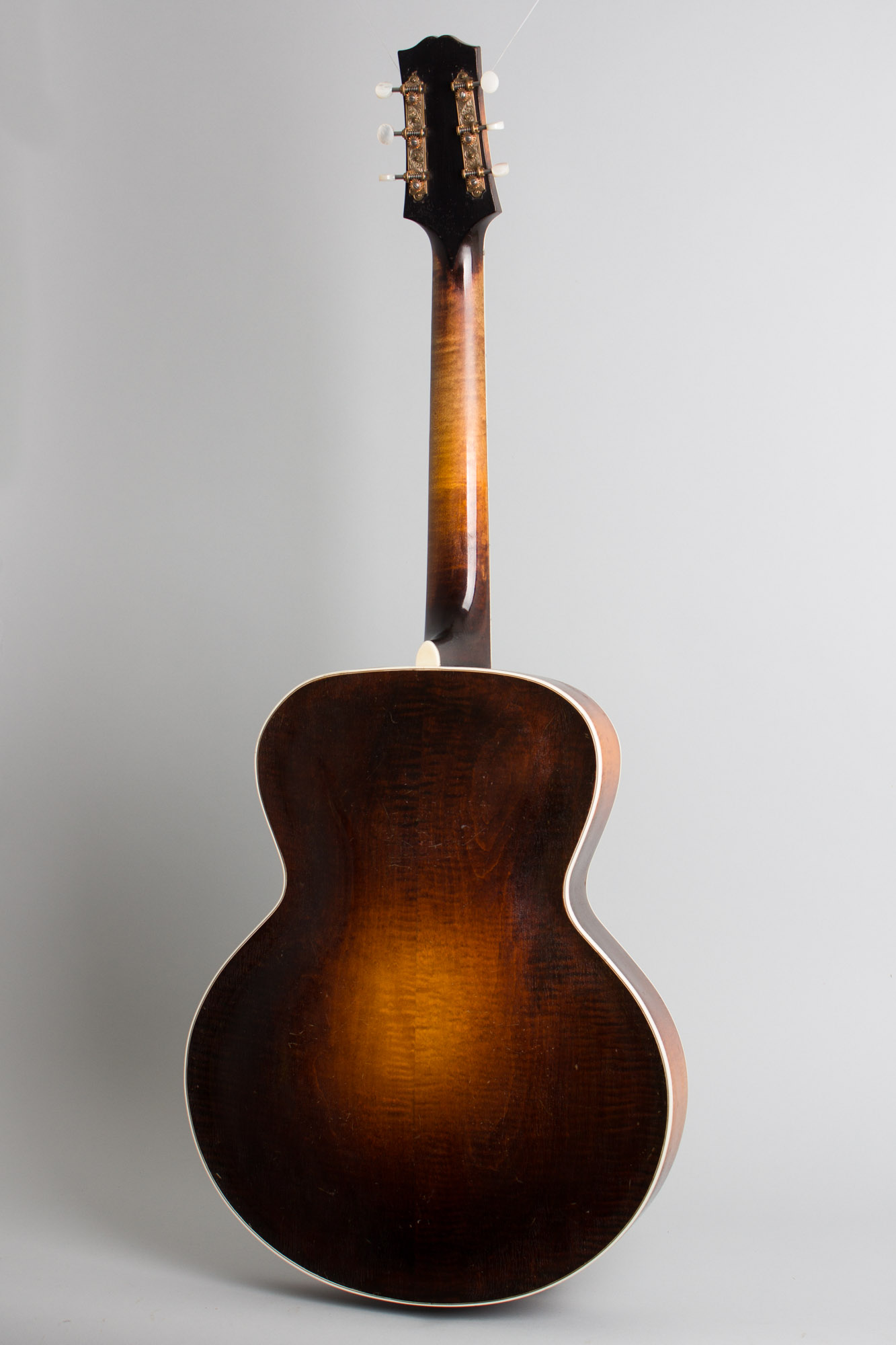 1928年ギブソンL-5スタイル 単板高コスパ品！The Loar LH-700 Archtop Guitar, L-5 model, 1928 | Guitar Heroes | The