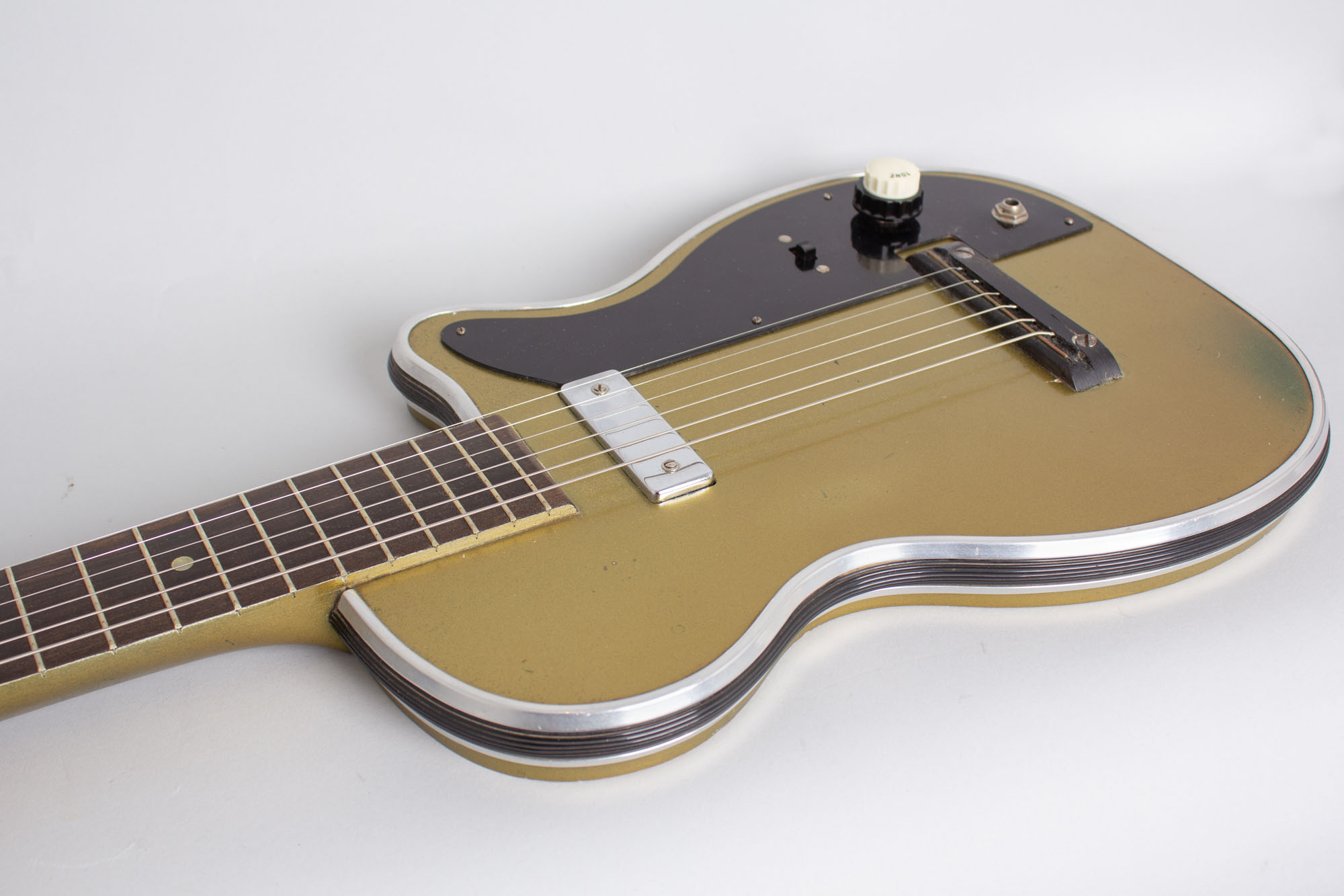 Silvertone Stratotone Newport Model H-42/2 Solid Body