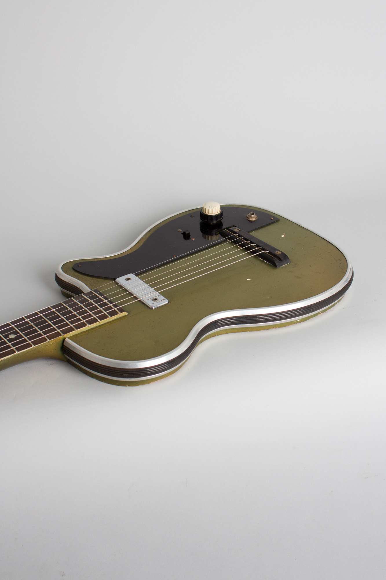 Silvertone Stratotone Newport Model H-42/2 Solid Body