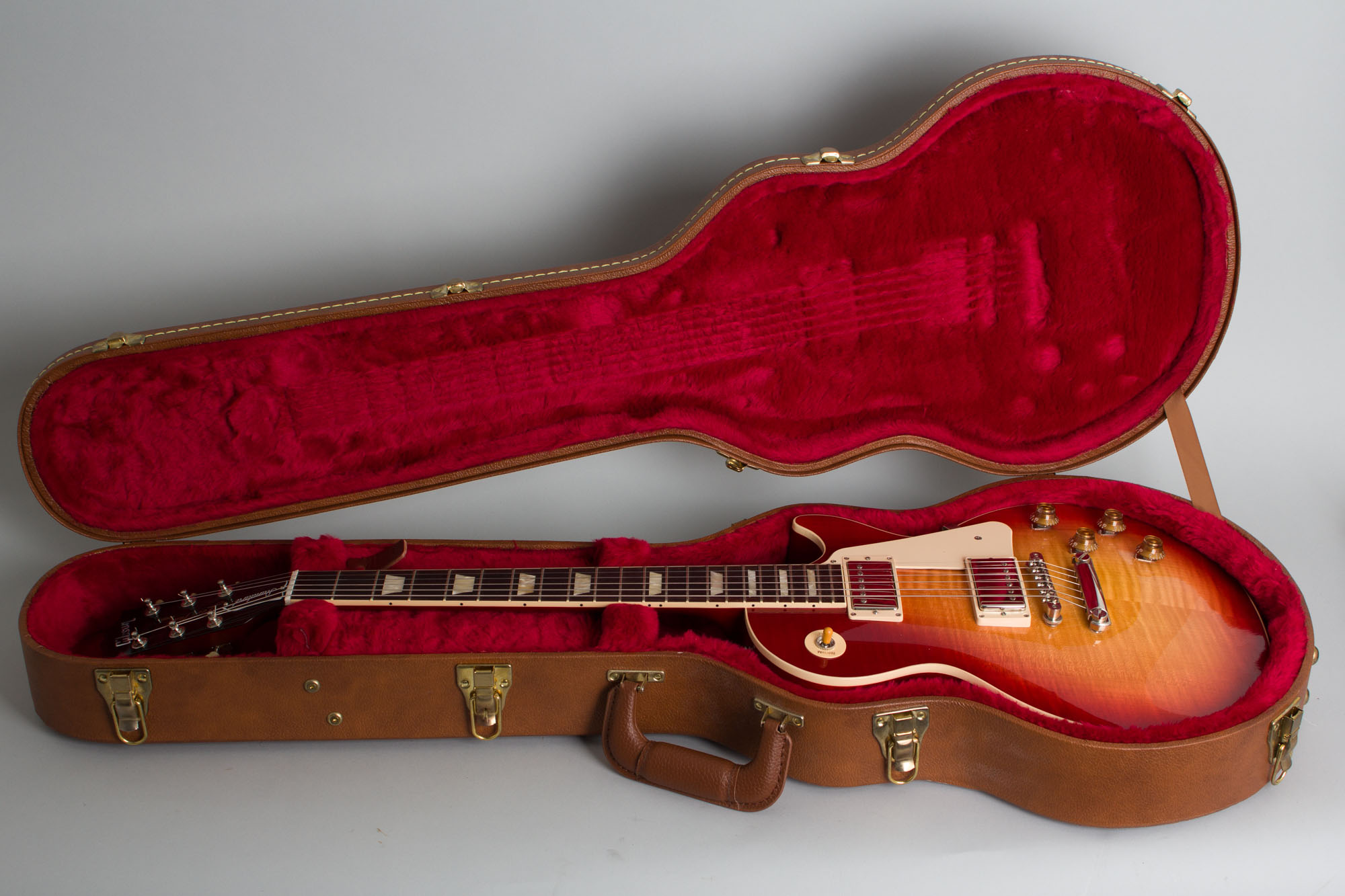 ギター Gibson Les Paul Standard 50sCardinal Red Gibson Les Paul Standard '50s Plain Top Electric Guitar