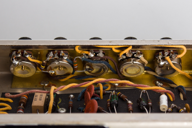 Fender  Vibro-Champ AA-764 Tube Amplifier (1965)