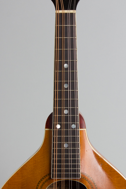 Gibson  Style A-1 Carved Top Mandolin  (1916)