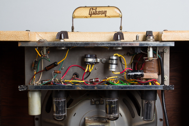 Gibson  GA-8 Discoverer Tube Amplifier (1962)