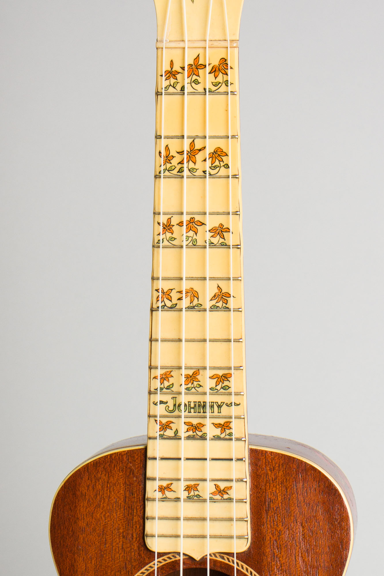 Sold at Auction: GIANNINI 1900 SERIES MPB GCSM-31 TENOR UKULELE