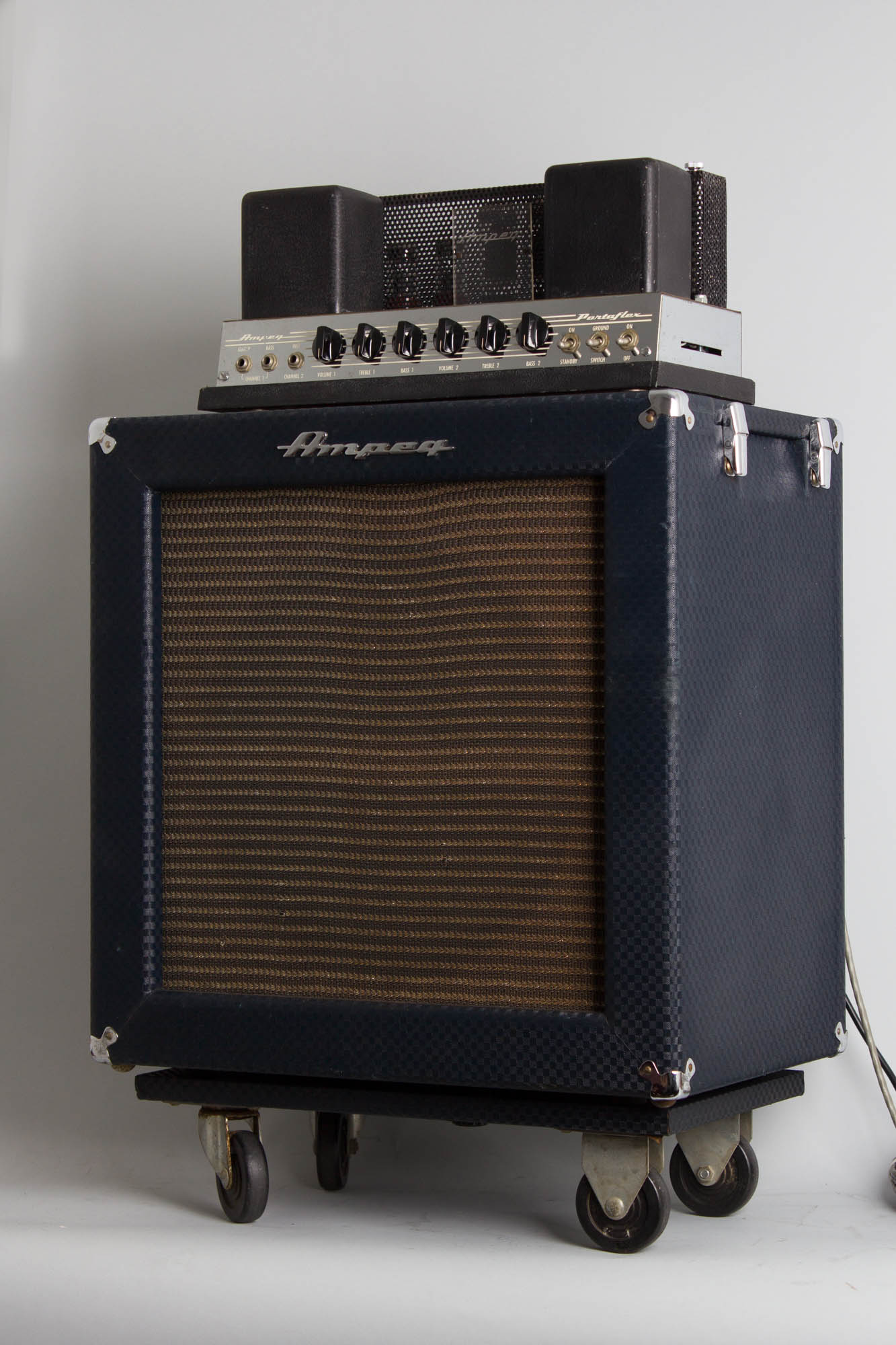 Ampeg B-1R MADE IN USA 150W ベース Ampeg B-1R MADE IN USA 150W ベース