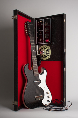  Silvertone Model 1448 Semi-Hollow Electric Guitar and Amplifier Set, made by Danelectro with original box (1965)