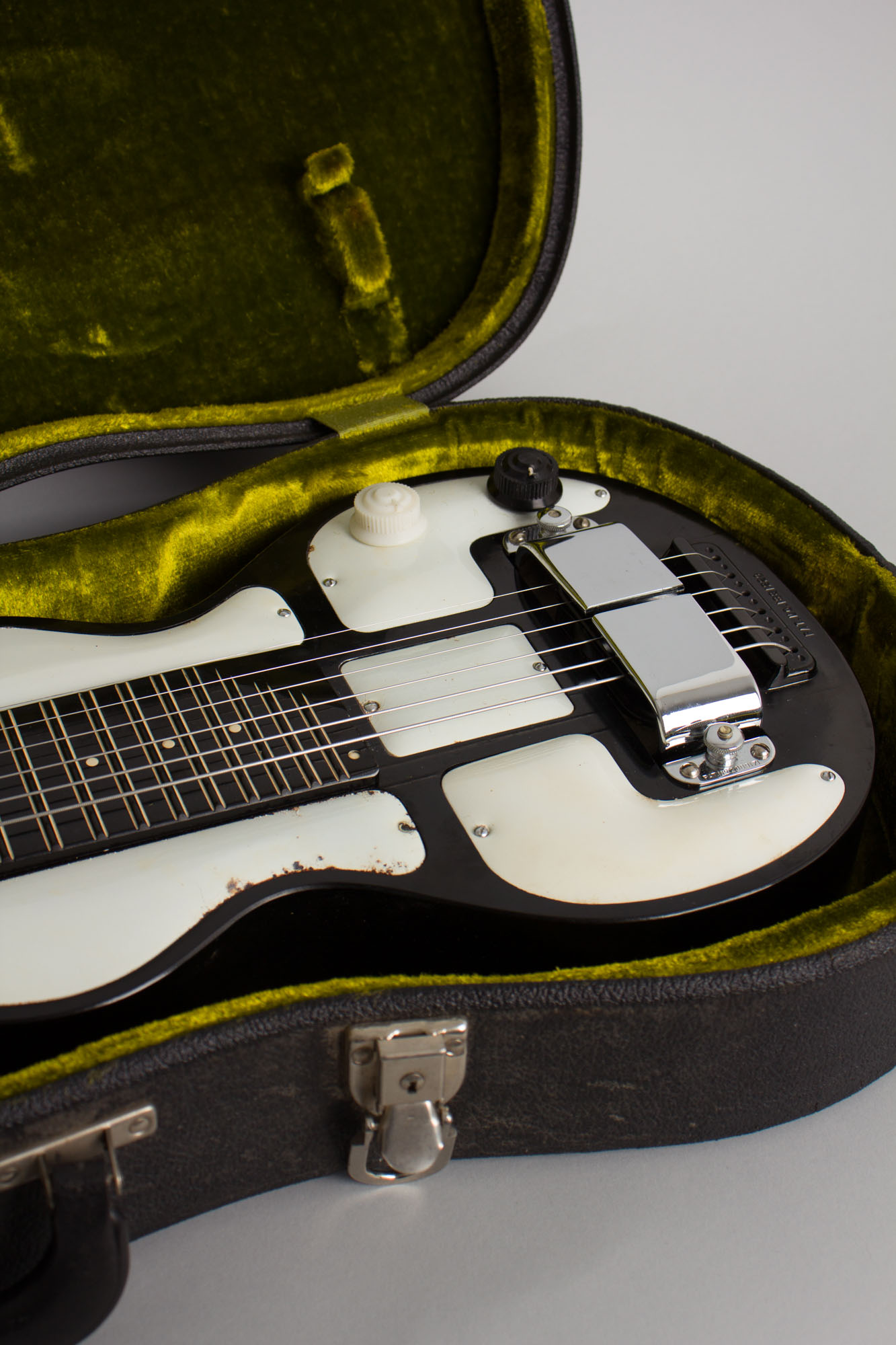 Rickenbacker Model B-6 Lap Steel Electric Guitar (1940) | RetroFret