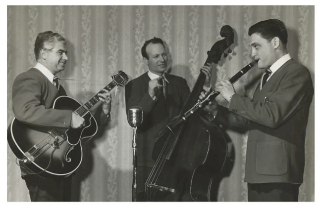 Epiphone  Emperor Arch Top Acoustic Guitar  (1946)