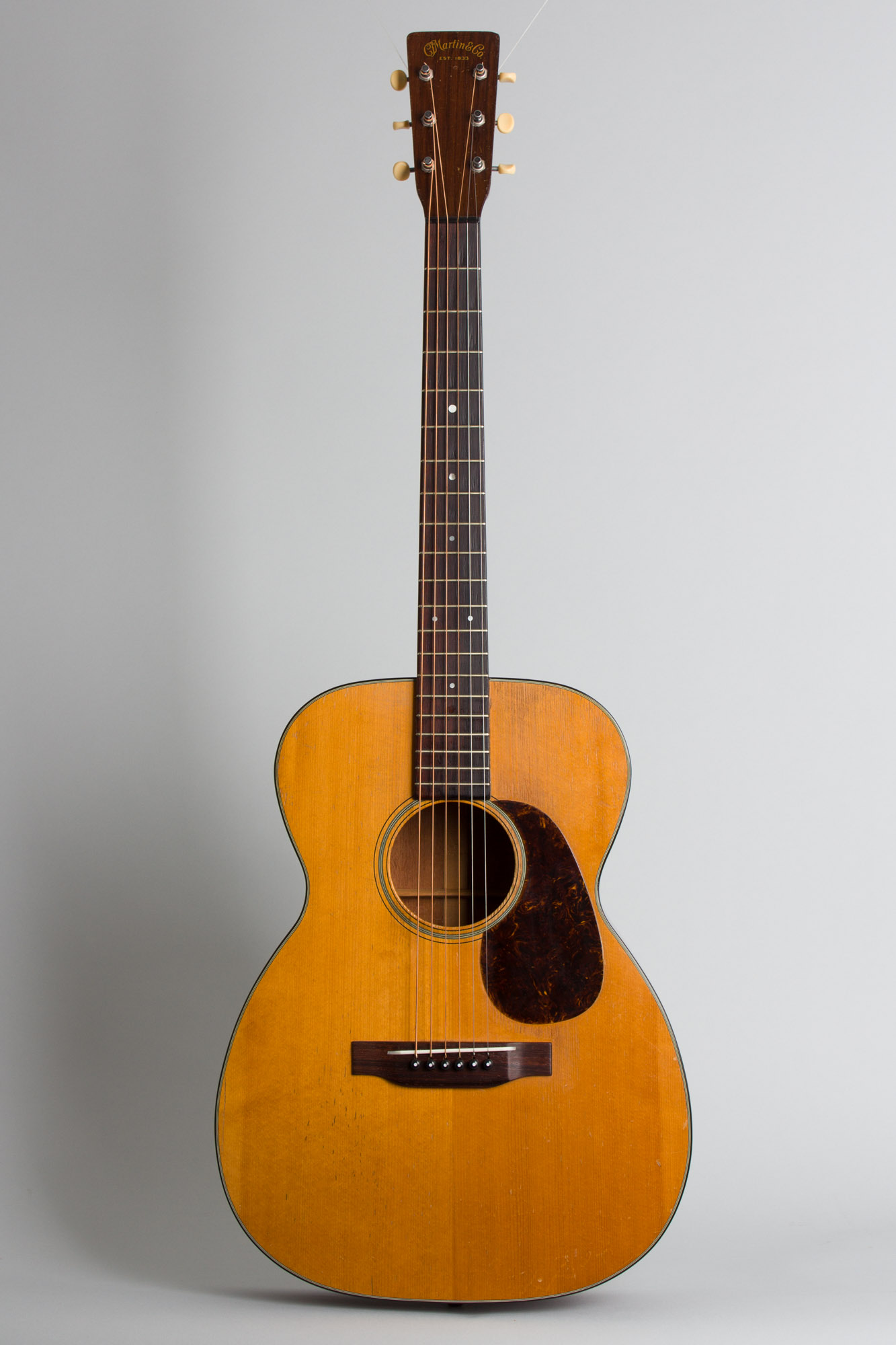 C. F. Martin 00-18 Flat Top Acoustic Guitar (1943) | RetroFret