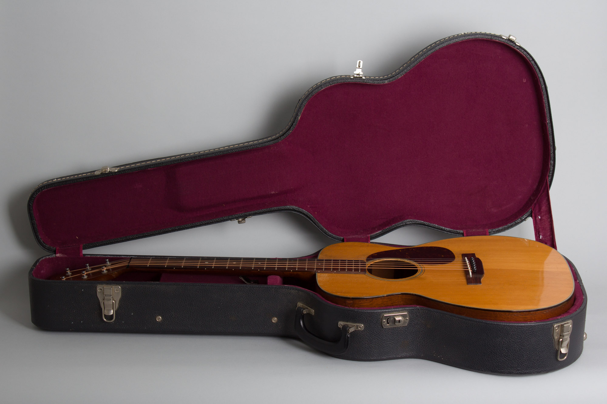 C. F. Martin 00-18 Flat Top Acoustic Guitar (1943) | RetroFret