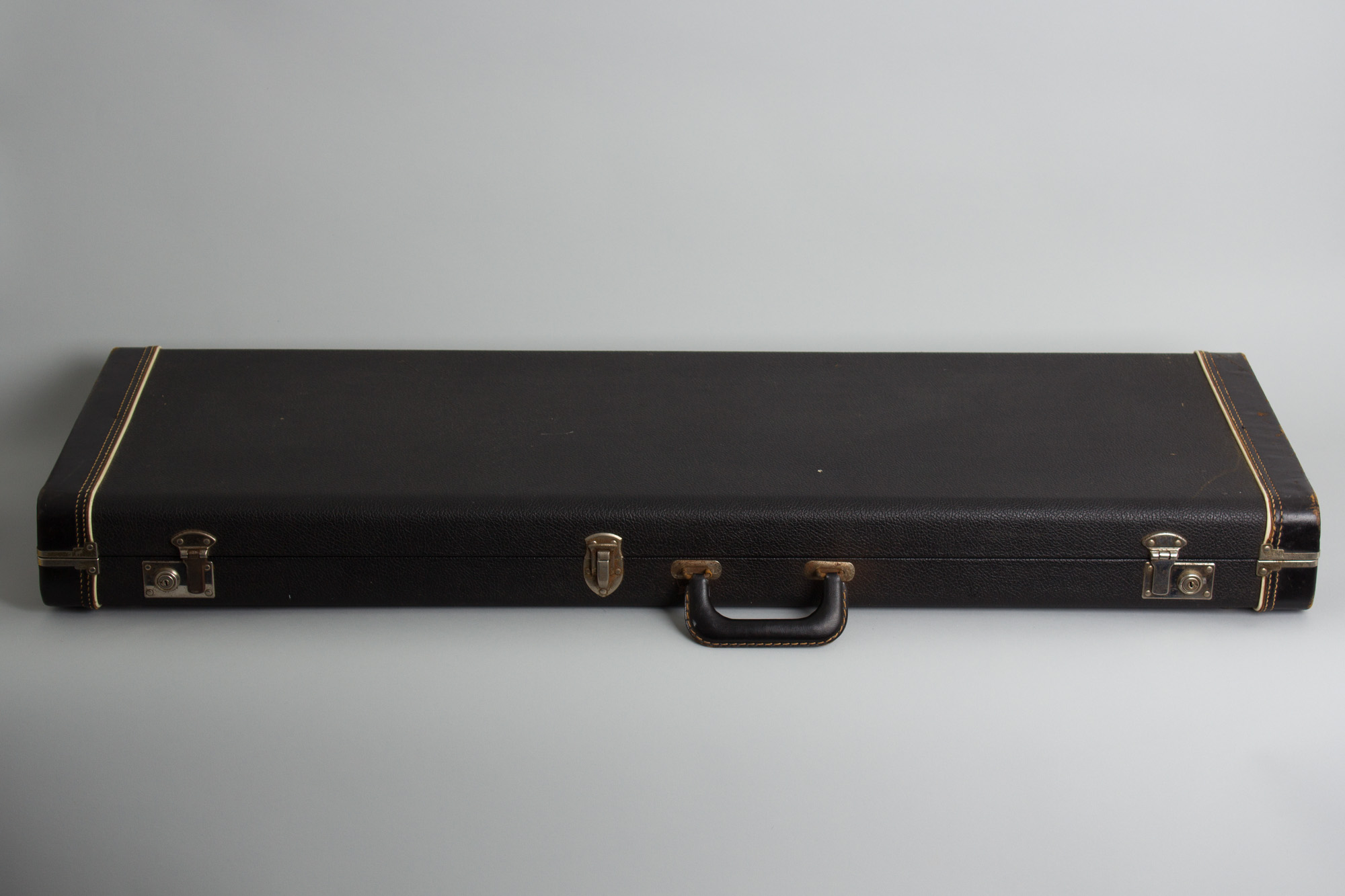 1964年製 FENDER JAZZBASS BLACK TOLEX CASE 1964年製 FENDER JAZZBASS BLACK TOLEX CASE