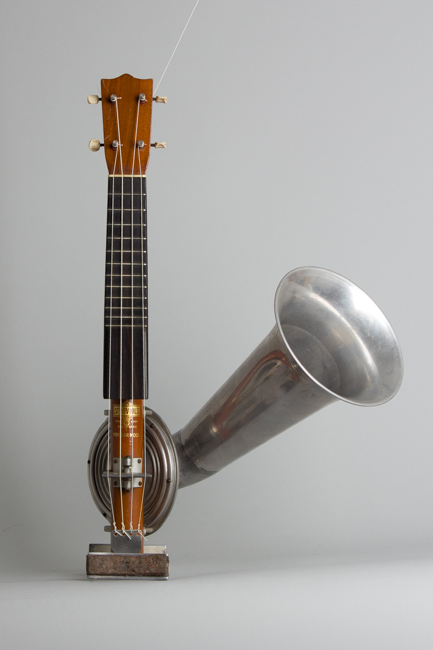 Stroviols  Popular Model Soprano Ukulele ,  c. 1920