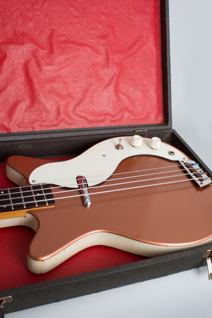 Danelectro  Shorthorn Model 3412 Electric Bass Guitar  (1962)