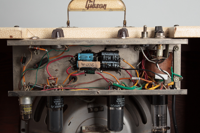 Gibson  GA-8 Discoverer Tube Amplifier (1961)