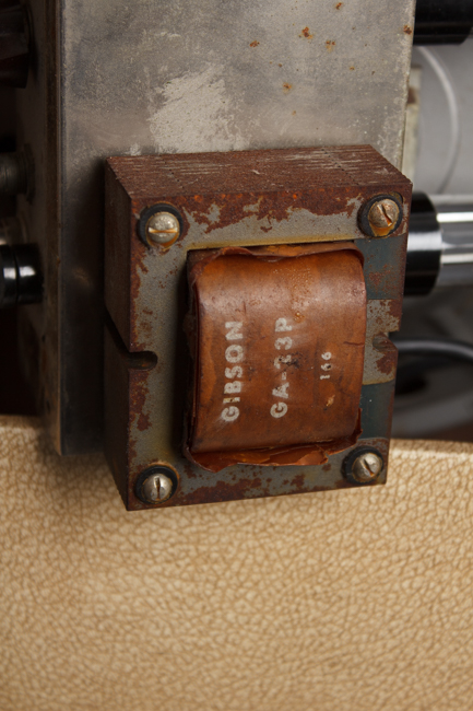 Gibson  GA-8 Discoverer Tube Amplifier (1961)