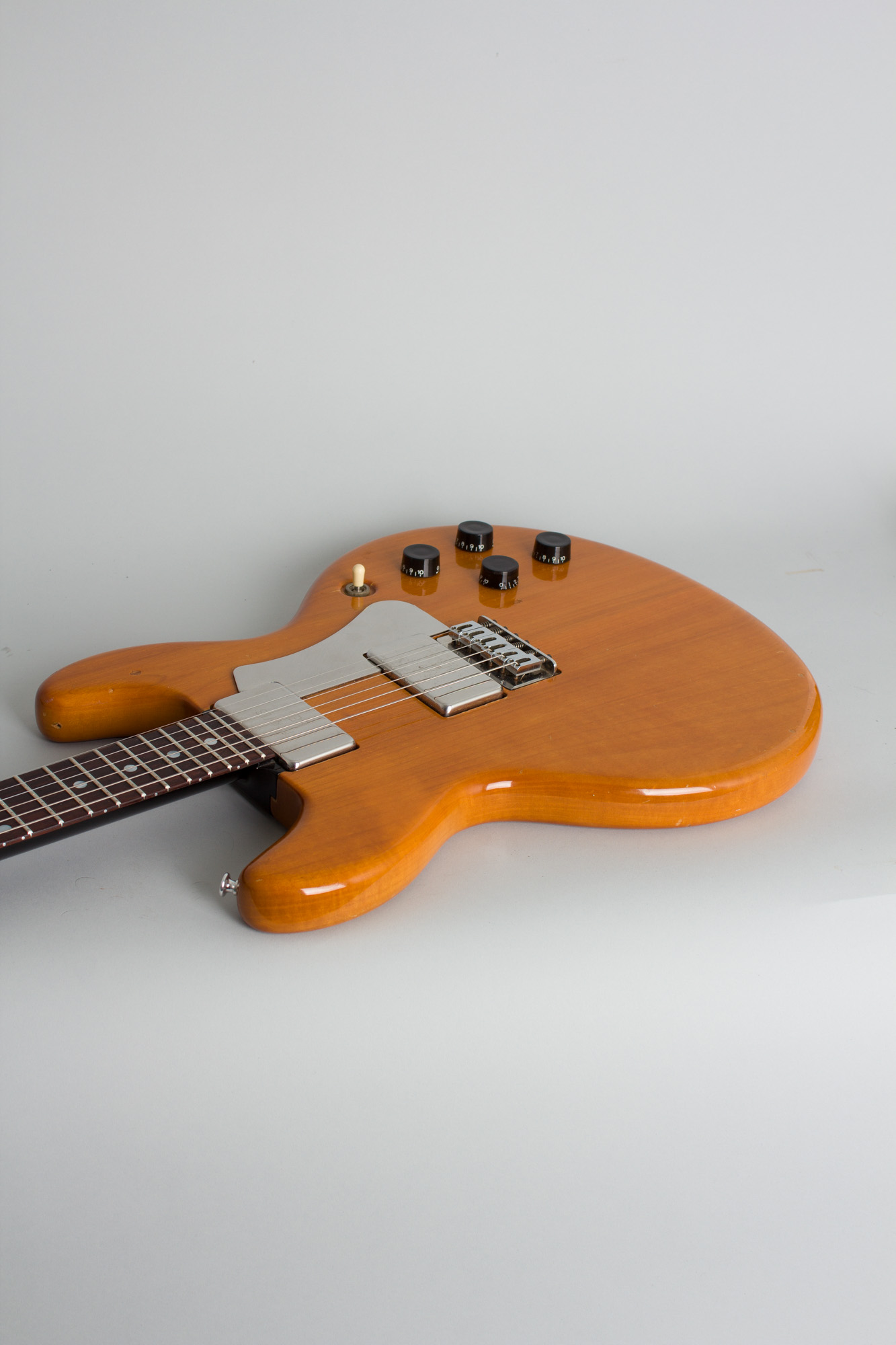 Travis Bean TB1000S Standard Solid Body Electric Guitar (1978) RetroFret