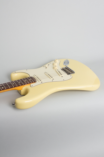 Fender  Custom Shop Custom Deluxe Stratocaster Solid Body Electric Guitar  (2010)