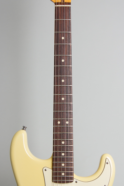 Fender  Custom Shop Custom Deluxe Stratocaster Solid Body Electric Guitar  (2010)
