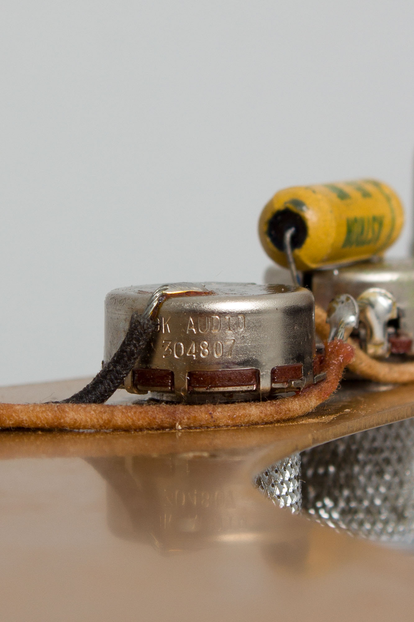 Fender Musicmaster Solid Body Electric Guitar (1958) RetroFret