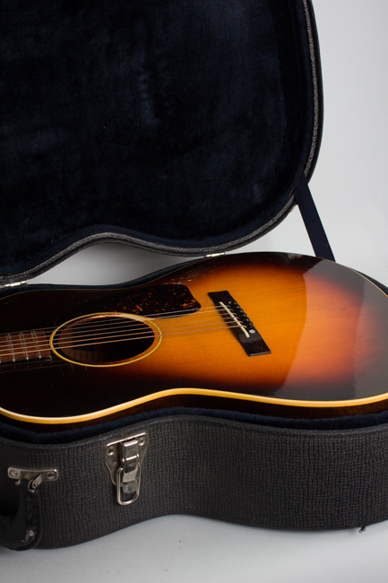 Gibson  LG-2 Flat Top Acoustic Guitar  (1946-7)