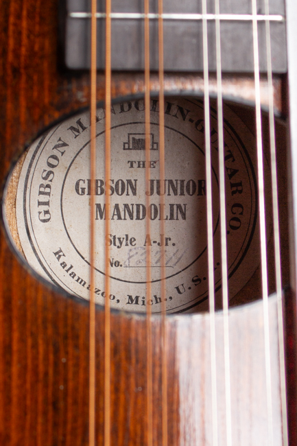 Gibson  A-Junior Snakehead Carved Top Mandolin  (1927)