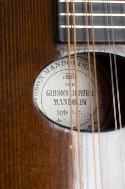 Gibson  A-Junior Snakehead Carved Top Mandolin  (1925)