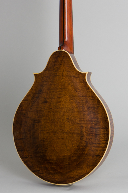 Lyon & Healy  Style B Carved Top Mandolin  (1919)