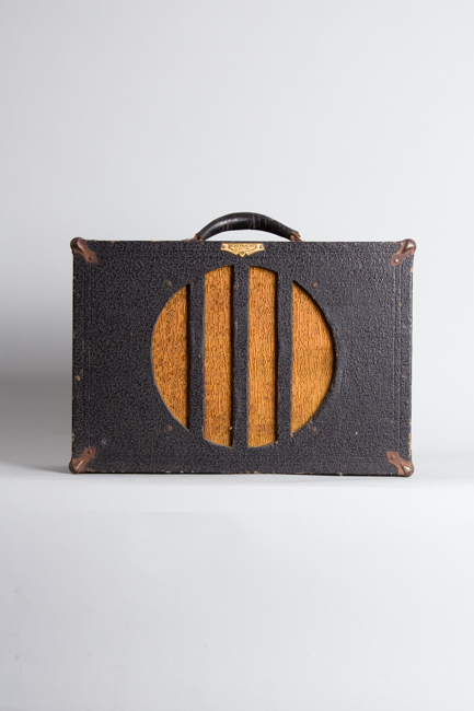 Rickenbacker  Tube Amplifier (1934-5)