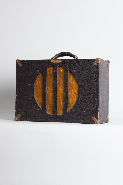 Rickenbacker  Tube Amplifier (1934-5)