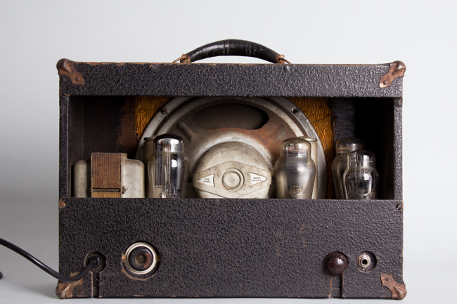 Rickenbacker  Tube Amplifier (1934-5)
