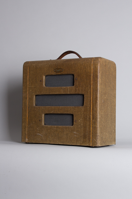  Supro Tube Amplifier, made by Valco (1950)
