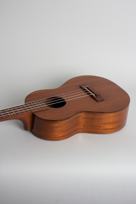 Harmony  #695 Baritone Ukulele  (1950)