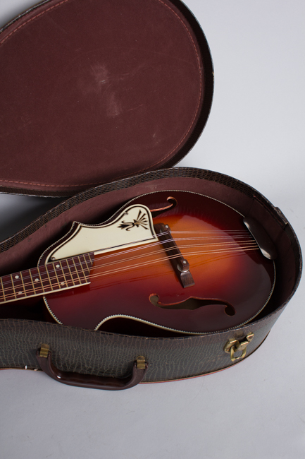  Unlabelled Venetian Style Arch Top Mandolin, made by Kay  (1950s)