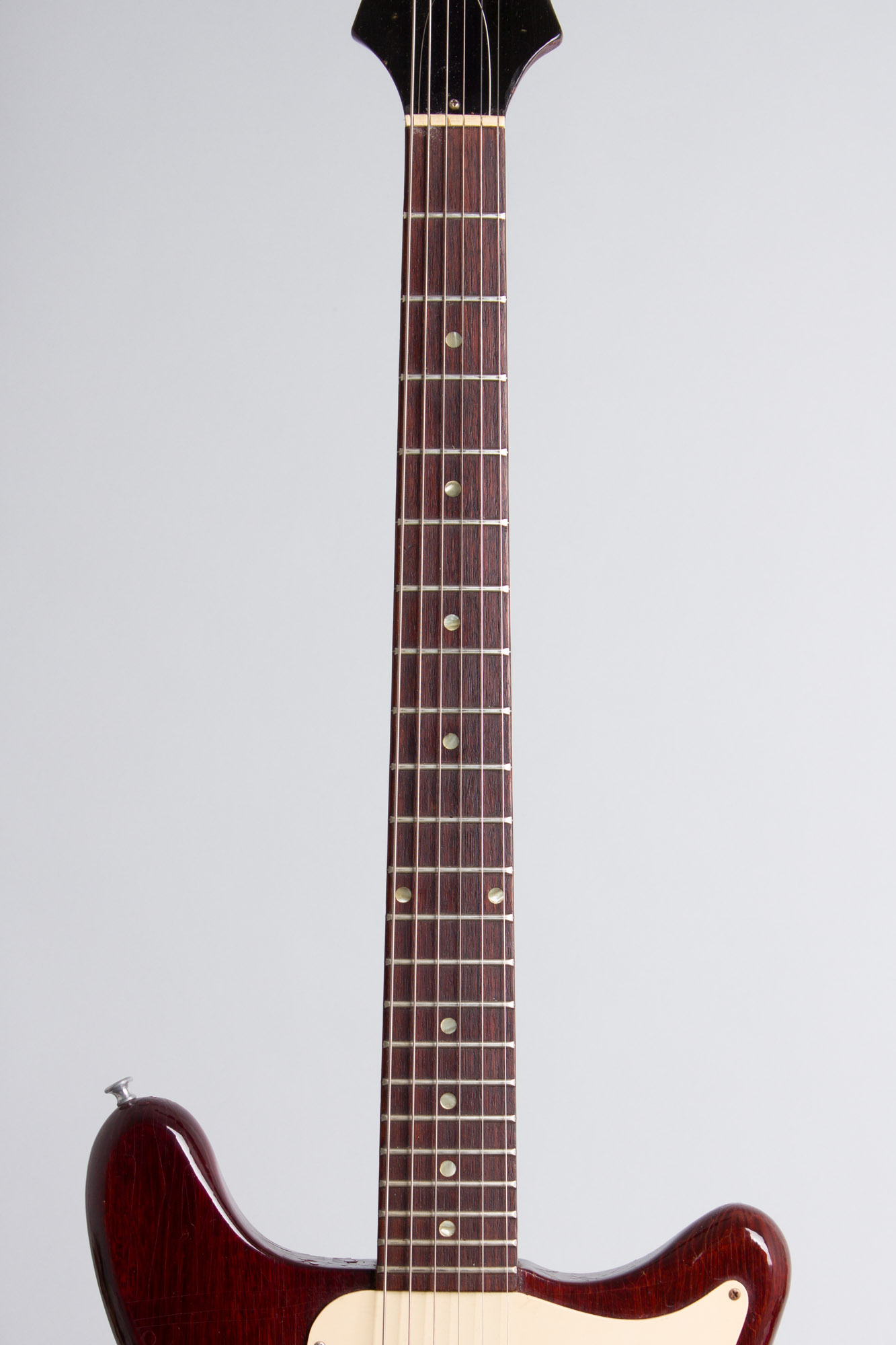 Epiphone エレキベース 1967年 Epiphone '67 Embassy Deluxe Bass - チェリー - ハイパー