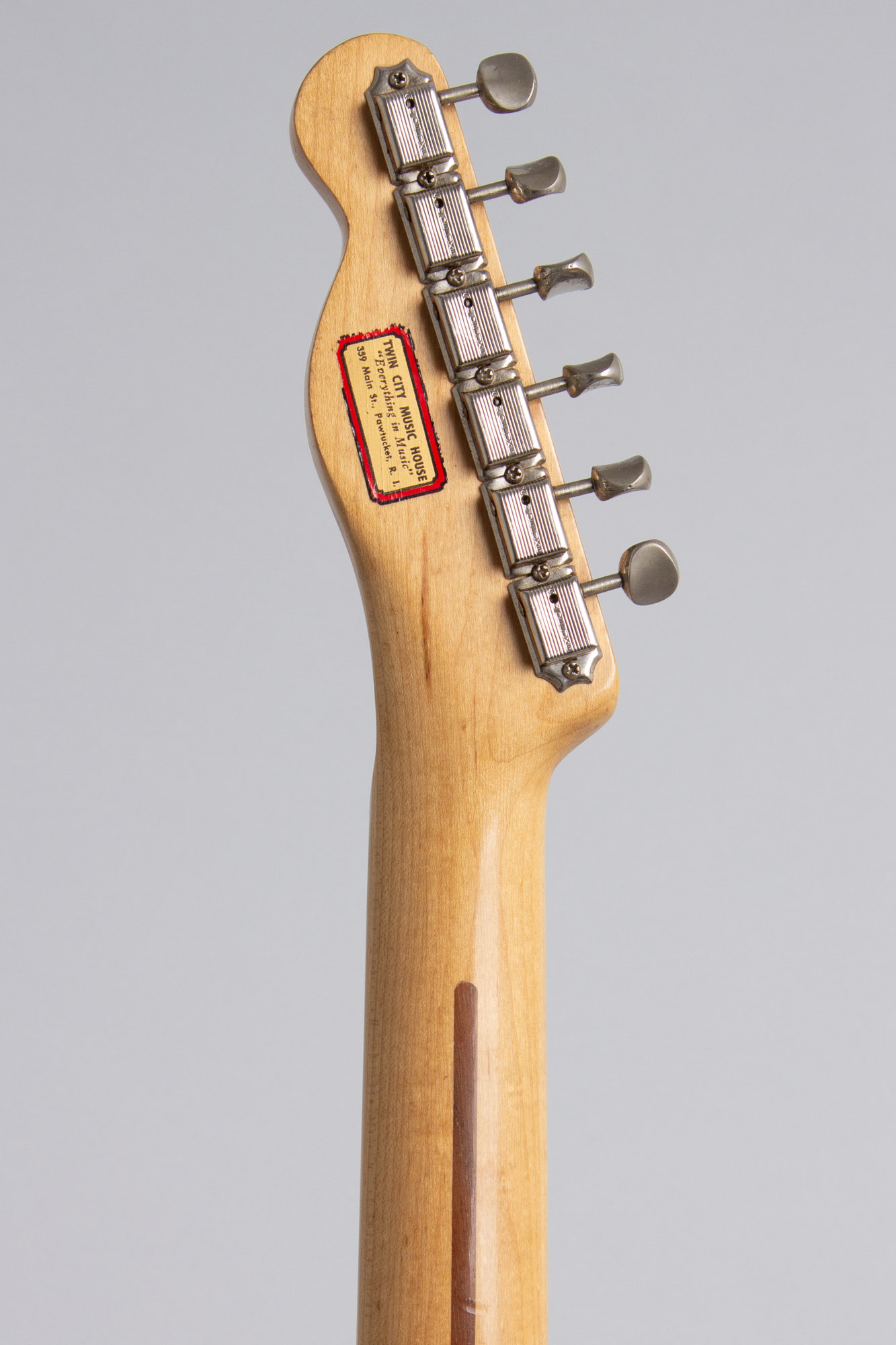 Solid body electric guitars made by the cheap fender company since 1950