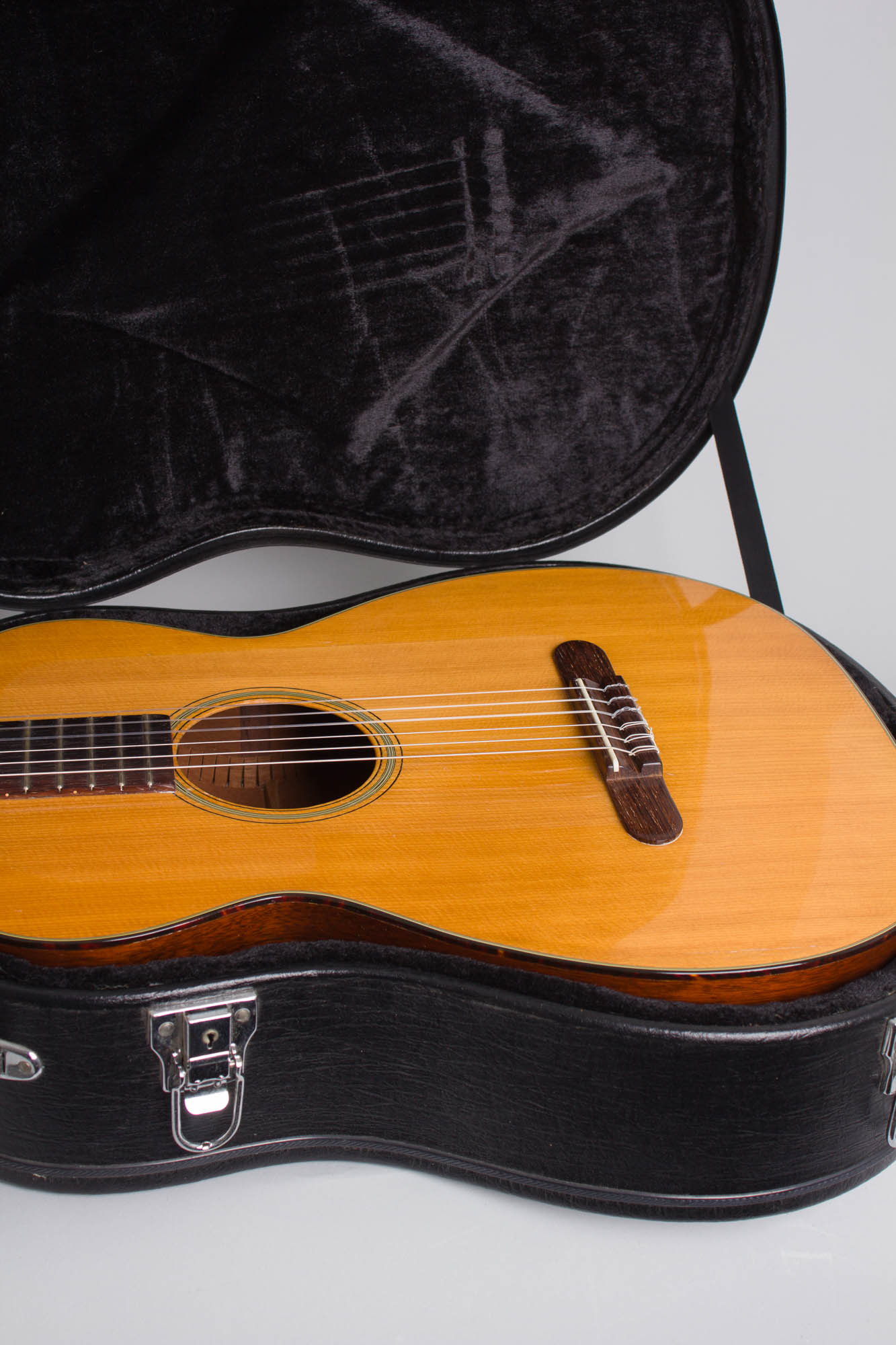 C. F. Martin 00 18G Classical Guitar 1960 RetroFret