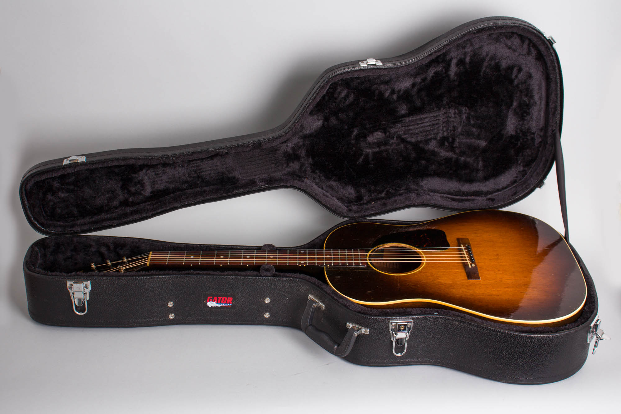 Gibson J-45 Flat Top Acoustic Guitar (1946) | RetroFret