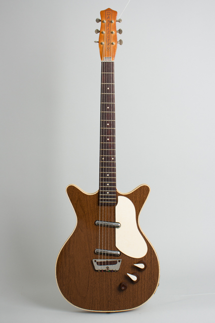 Hollow body baritone guitar hotsell