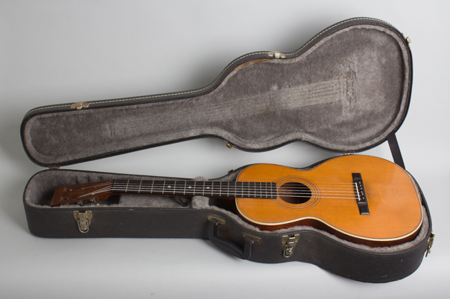  Chase Flat Top Acoustic Guitar, made by Lyon & Healy  (1910)