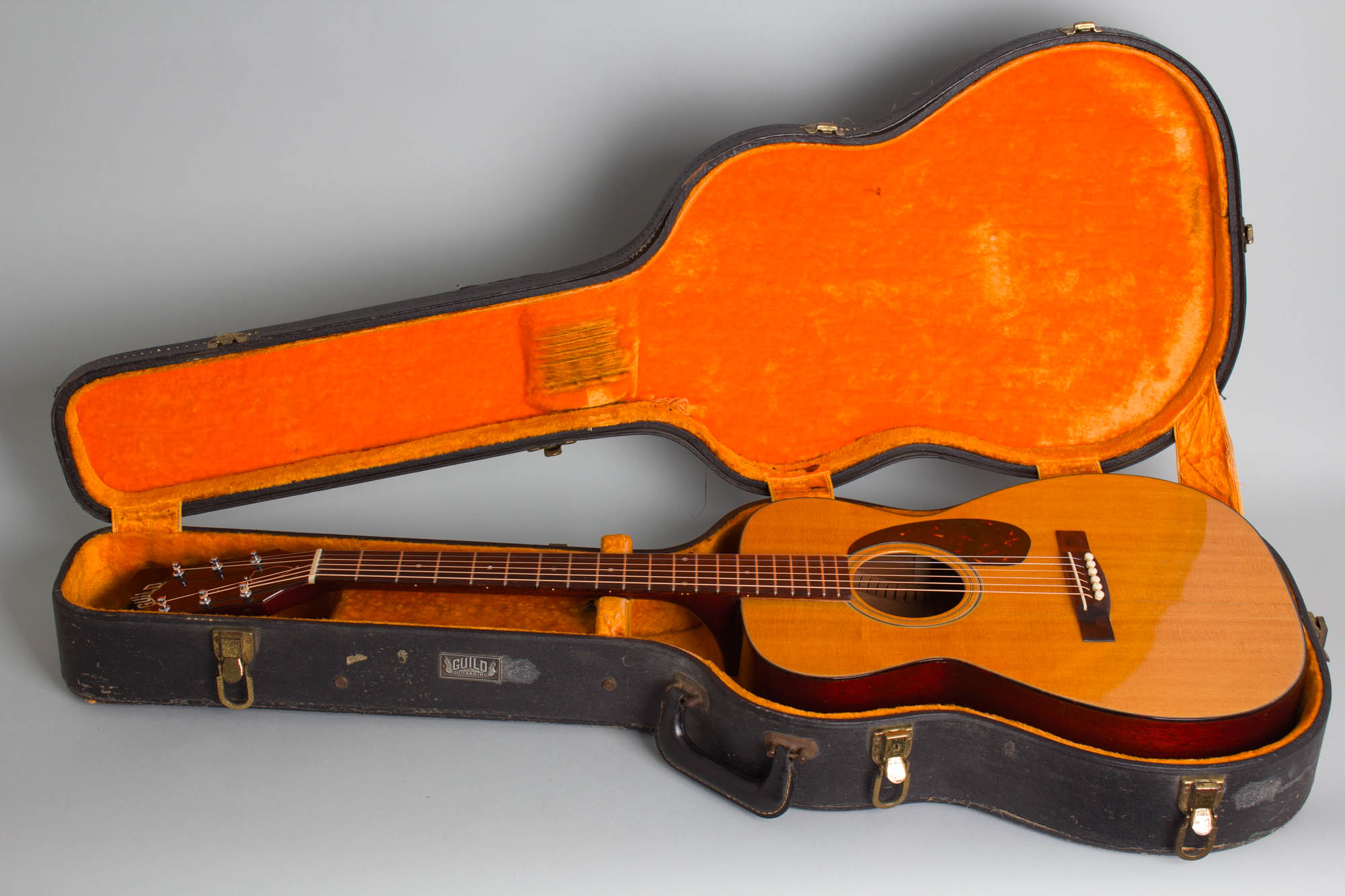 OLD MOUNTAIN VINTE NORAs FLAME ￼￼1000 OLD MOUNTAIN VINTAGE NORAs