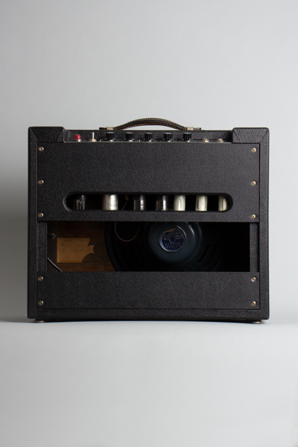  Martin Model 112T Tube Amplifier, made by DeArmond (1960)