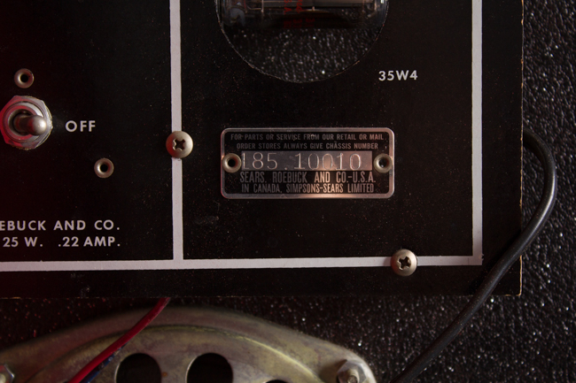  Silvertone Model 1448 Amp-In-Case Set Semi-Hollow Electric Guitar, made by Danelectro  (1963)