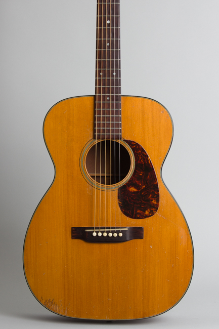 C. F. Martin  00-18 Flat Top Acoustic Guitar  (1961)
