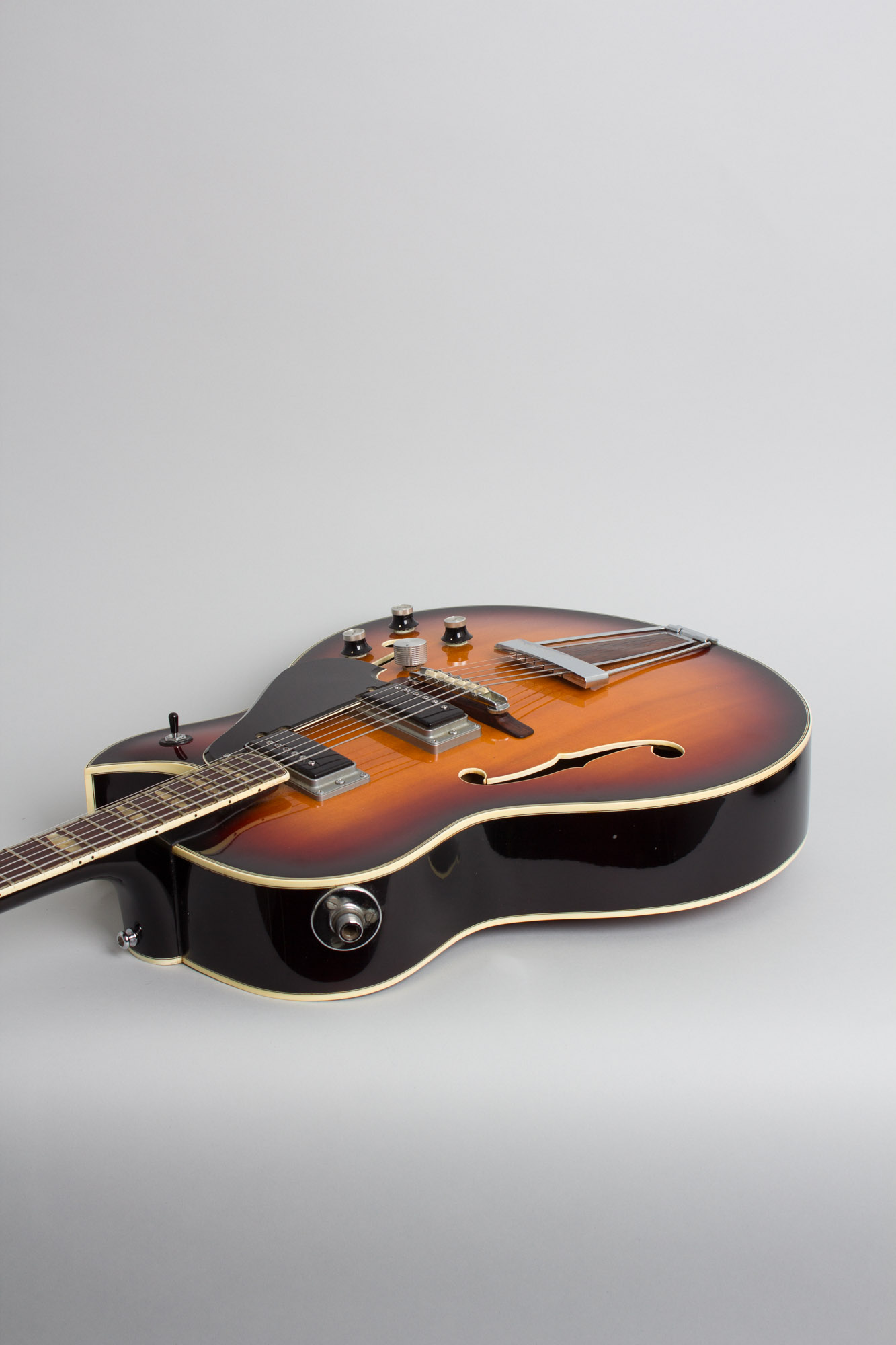 Yamaha AE 11 Arch Top Hollow Body Electric Guitar 1969 RetroFret