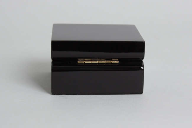 1/4 ounce Rolling Stones Sixty Commemorative Gold Proof Coin - Royal Mint (2022)